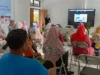 SMART BOOK. Pelatihan Program Keselamatan Diri Anak Usia Dini Berbasis Smart Book diikuti 25 peserta yang merupakan guru-guru PAUD formal maupun nonformal, termasuk para orang tua anak usia dini. ADAM SUMARTO/PASUNDAN EKSPRES