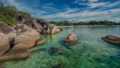 Menjelajahi Keindahan Alam 7 Destinasi Wisata Tersembunyi di Indonesia