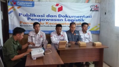 Panwascam Subang Gelar Sosialisasi dan Dokumentasi Pengawasan Logistik