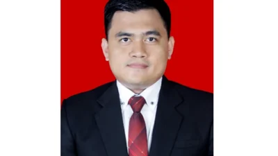 Suatu Studi Falsifikasi : Apakah Terdapat Penalaran Spasial yang Tidak Mempengaruhi Pembelajaran Geometri? Suatu Studi Falsifikasi : Apakah Terdapat Penalaran Spasial yang Tidak Mempengaruhi Pembelajaran Geometri?
