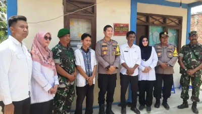 Warga Kampung Secang Karawang dapat Bantuan Program Rumah Layak Huni