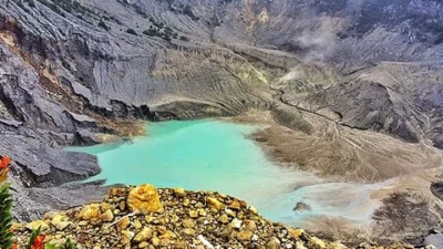 Gunung Tangkuban Perahu