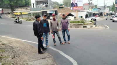 Cegah Pungli, Polsek Jatiluhur Bina Pak Ogah