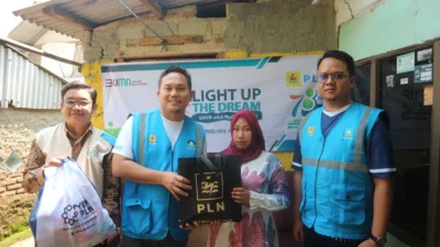 Program Light Up the Dream UID Jawa Barat, Penyalaan Listrik Gratis 10 Pelanggan UP3 Purwakarta