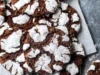 Resep Chocolate Crinkle Cookies Sebagai Menu di Hari Natal yang Hangat (Image From: Two Peas & Their Pod)