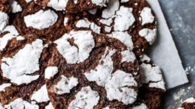 Resep Chocolate Crinkle Cookies Sebagai Menu di Hari Natal yang Hangat (Image From: Two Peas & Their Pod)