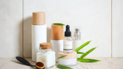 5 Produk Skincare Wajib Dibawa saat Traveling, Jangan Sampai Ketinggalan, ya (Image From: iStock)