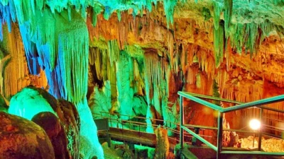 Wisata Gua di Indonesia. (Sumber Foto: Beritahu.co)