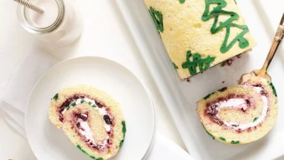 Resep Swiss Roll Spesial Natal. (Sumber Gambar: Hy-Vee)