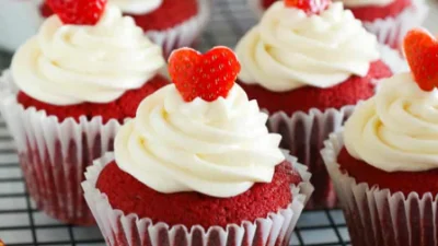 Bentar Lagi Tahun Baru! Cobain Resep Red Velvet Cupcake di Rumah, Antisipasi saat Keluarga Kumpul (Image From: Immaculate Bites)