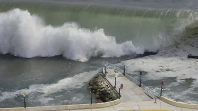 Gelombang Tsunami