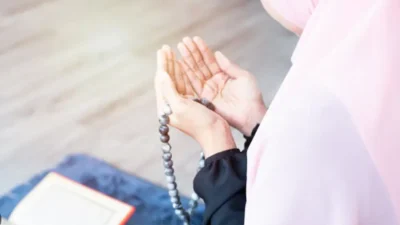 Lengkap Bacaan Sholawat Nabi Sesuai Sabda Rasulullah