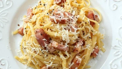 Resep Fettuccine Carbonara, Kreasi Pasta yang Simpel dan Creamy (image from kidspot)