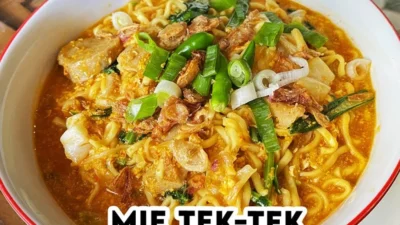 Resep Mie Tek Tek Kuah, Dijamin Rasanya Mirip yang Dijual Abang-Abang Keliling (image from screenshot Youtube bunda miya channel)