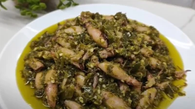 Resep Cumi Asin Cabe Ijo Bikin Menggoda Lidah dan Pedasnya Mantap (image from screenshot Youtube cr cook)