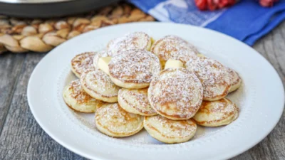 Resep Poffertjes, Kreasi Mini Pancake Cocok Untuk Sajian Hari Natal (image from tara's multicutural table)