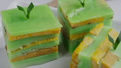 Nagasari Lapis Pandan Kukus: Kenikmatan Lembut Berlapis, Aroma Pandan Menyegarkan