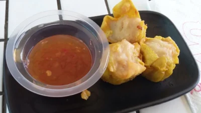 Cemilan Siomay Solaria Emang Gak Pernah Bosan