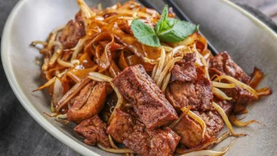 Mie Goreng Pedas Teriyaki Ayam: Perpaduan Gurih Manis nan Menggoda