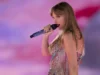 Lirik Lagu Taylor Swift Back to December dan Terjemahan