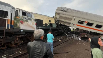 Bahaya Pelintasan Sebidang Kereta Api, Kini Memakan 6 Korban Kembali!