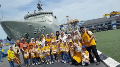 Siswa TKIT Cendekia Takjub dengan KRI Banda Aceh