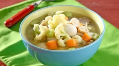 Bikin Sayur Sop Telur Puyuh ini di Rumah saat Hujan, Bikin Hangat! (Image From: Kitchenesia - Grid.ID)