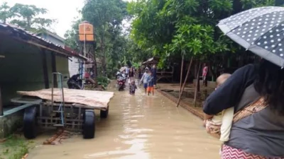 Dua Sungai Meluap, Dua Desa di Karawang Terendam Banjir