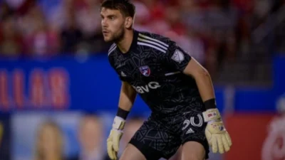 Kiper FC Dallas Maarten Paes Akan Dinaturalisasi Indonesia