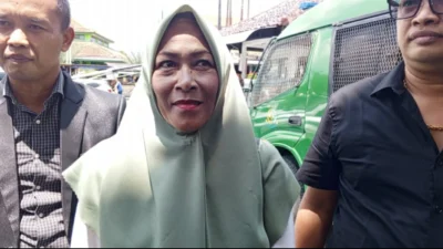 Tersangka Mimin Mintarsih Hadir di Kejari Subang, Berharap Yosep Segera Bebas