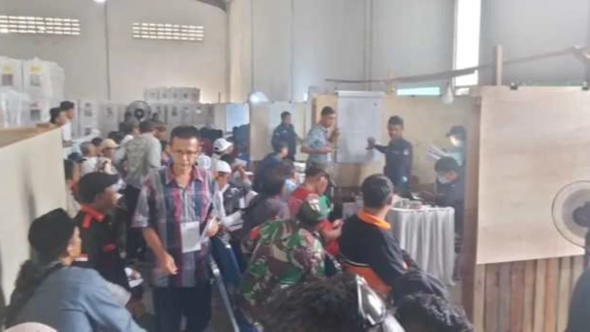 PPK Kecamatan Telukjambe Timur Gelar Rapat Rekapitulasi 