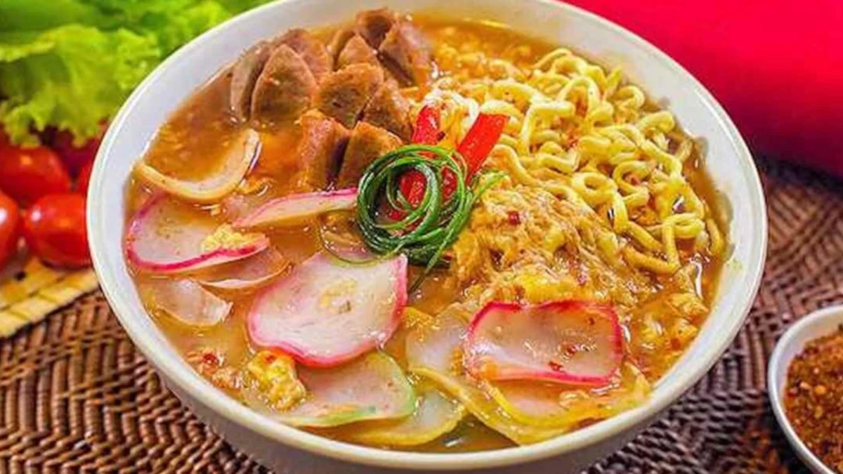 5 Efek Makan Seblak Setiap Hari yang Wajib Kamu Waspadai, Bikin Takut! (Image From: Holiday Ayo)