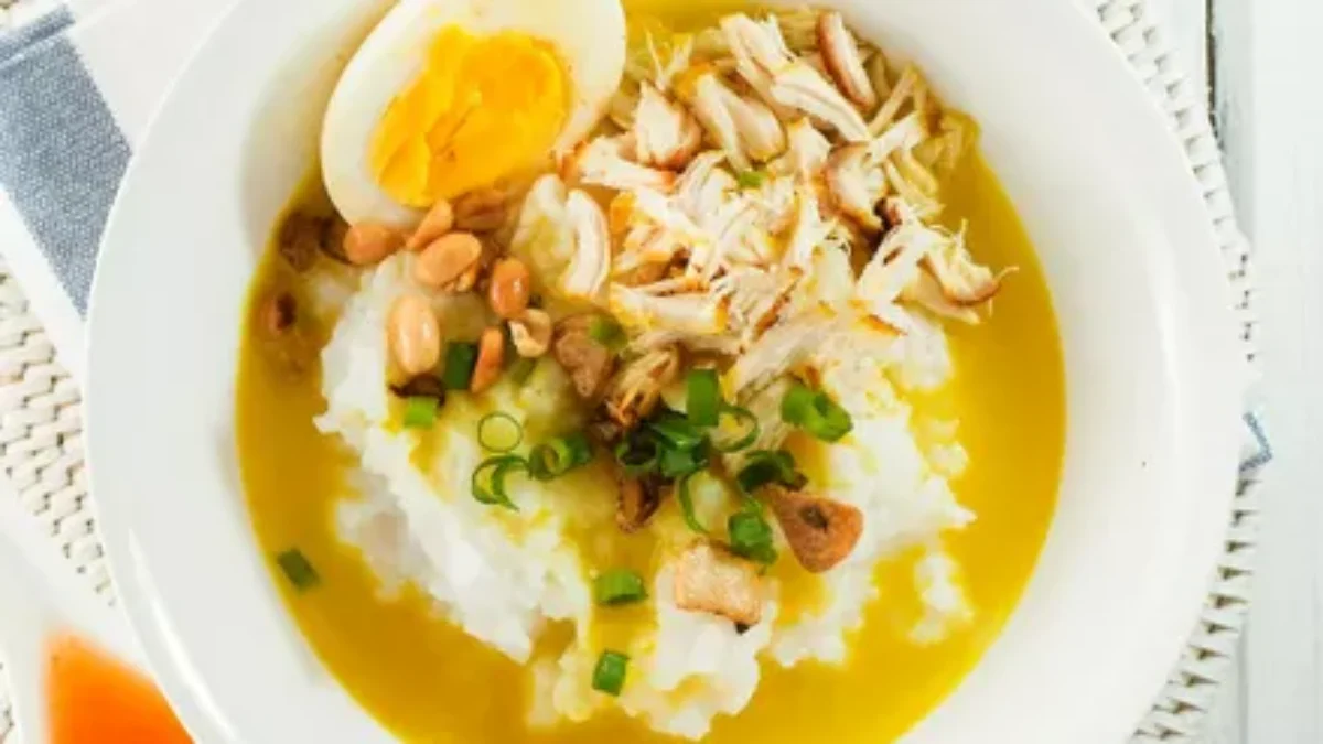 Mau Sarapan Simple? Ini Dia Bubur Ayam Kuah Sederhana, Simpel Tapi Maknyus!