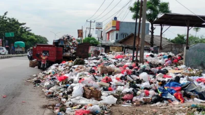 Bupati Karawang: Pengolahan Sampah Banyumas Bisa Dicontoh, Terapkan Sistem dari Hulu Tengah hingga Hilir