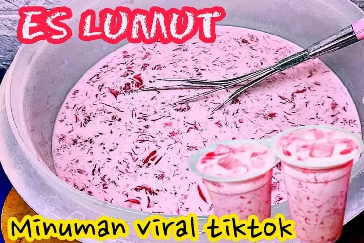 Cara Membuat Es Lumut Strawberry yang Viral di TikTok