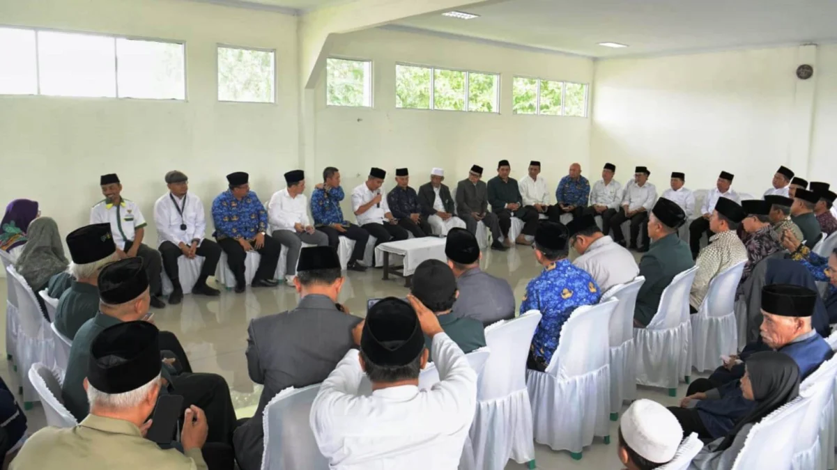 Pj Gubernur Jawa Barat Bey Machmudin