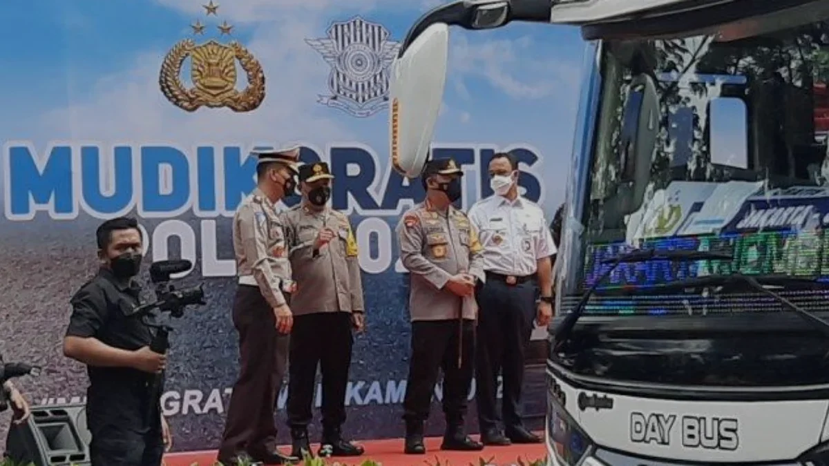 Polri Siapkan Ratusan Armada Bus untuk Program Mudik Gratis Lebaran 2024