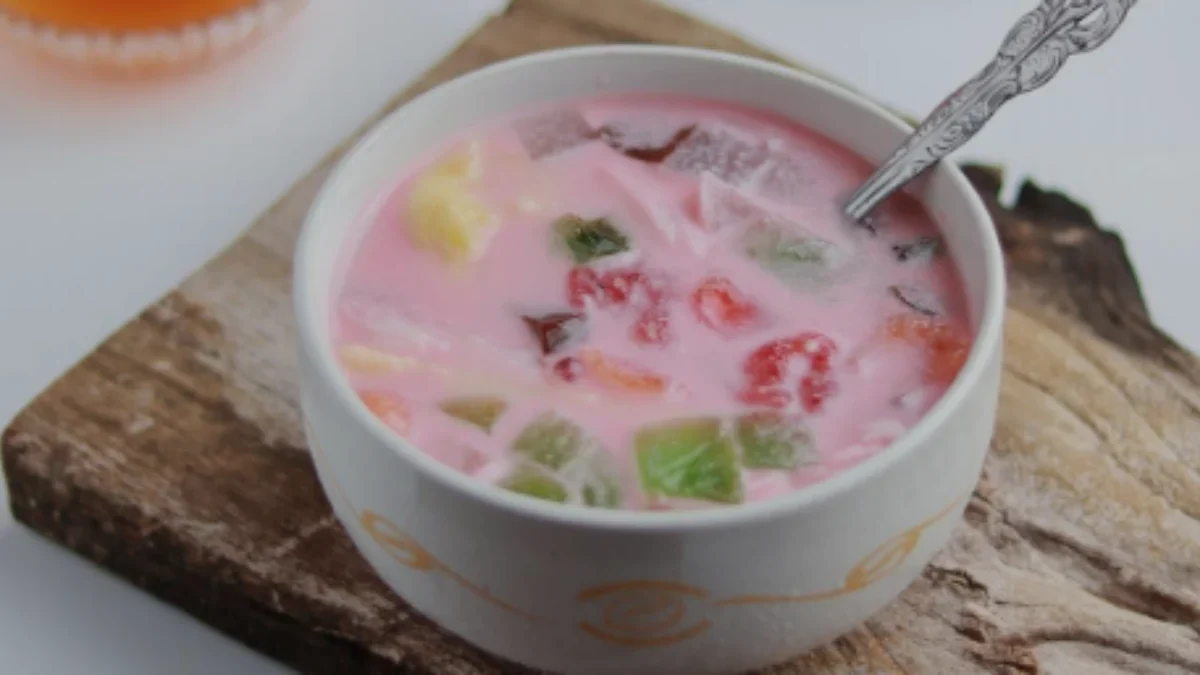 Menyegarkan dan Lezat! 3 Resep Takjil Es Campur Manis Isi Lengkap dari Alpukat hingga Nata de Coco