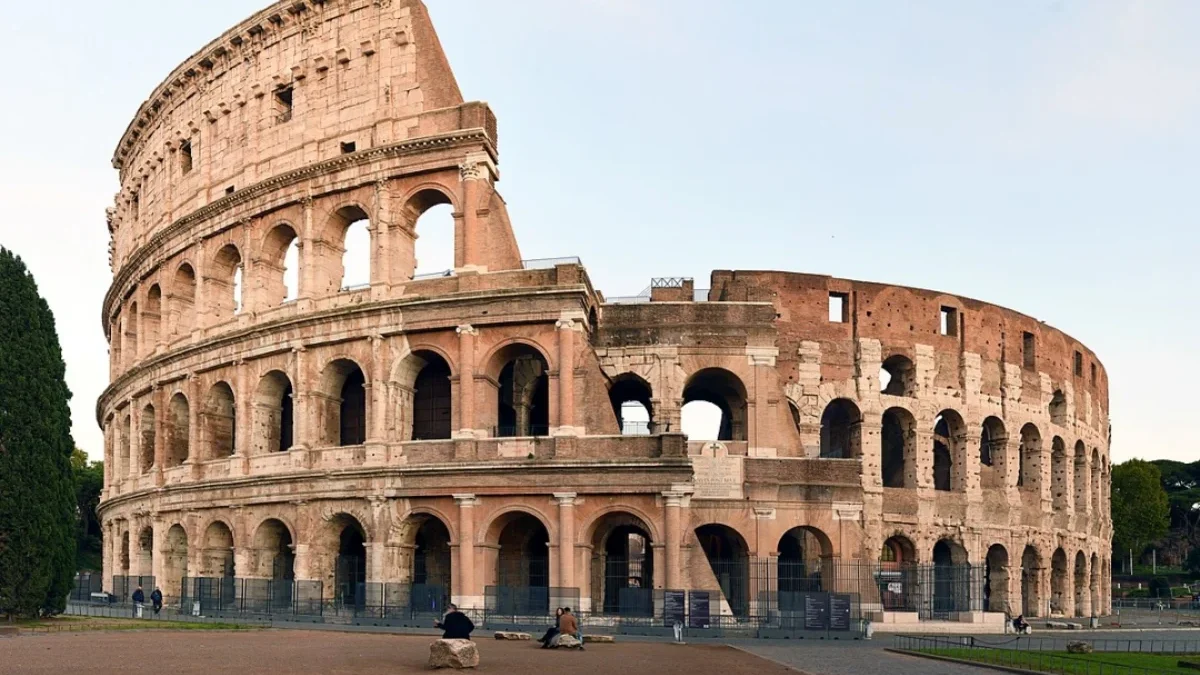 Sejarah Hilangnya Separuh Colosseum Roma: Dari Arena Pertunjukan ke Sumber Bahan Bangunan