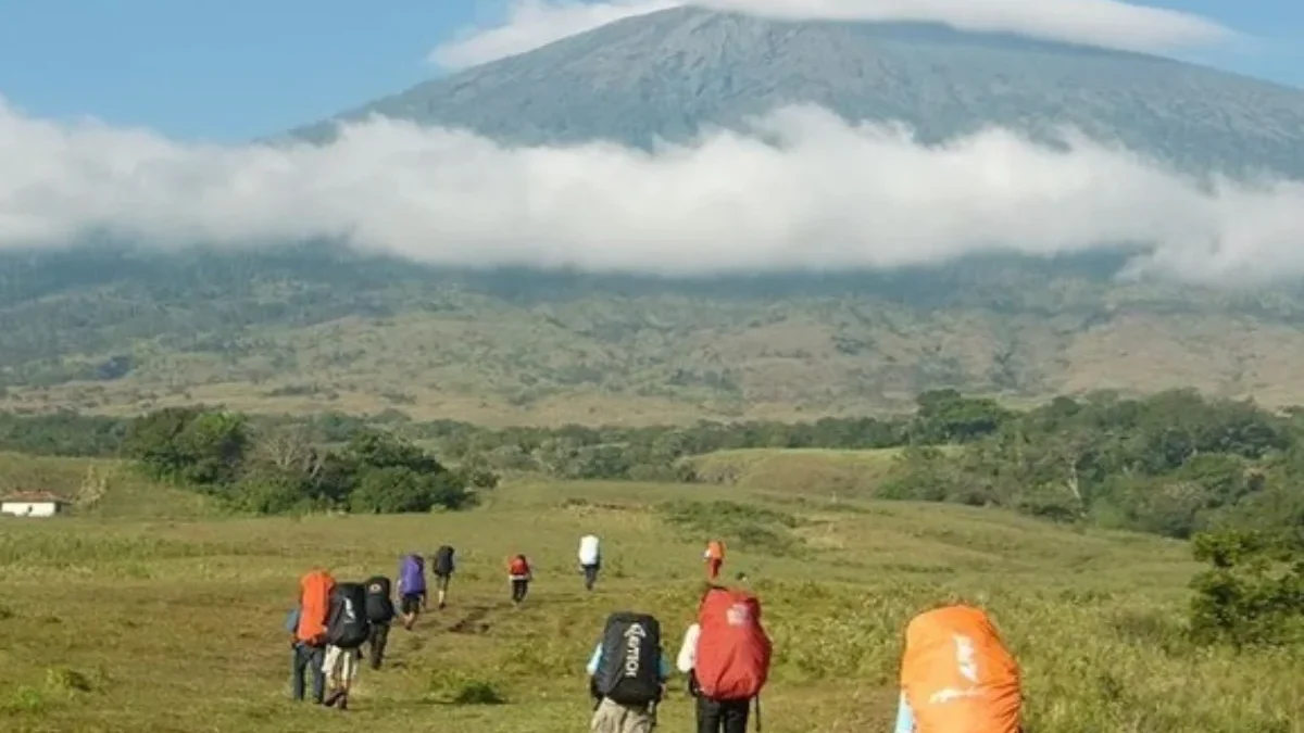 Gunung di Jawa Barat Sumber tempatwisatadibandung