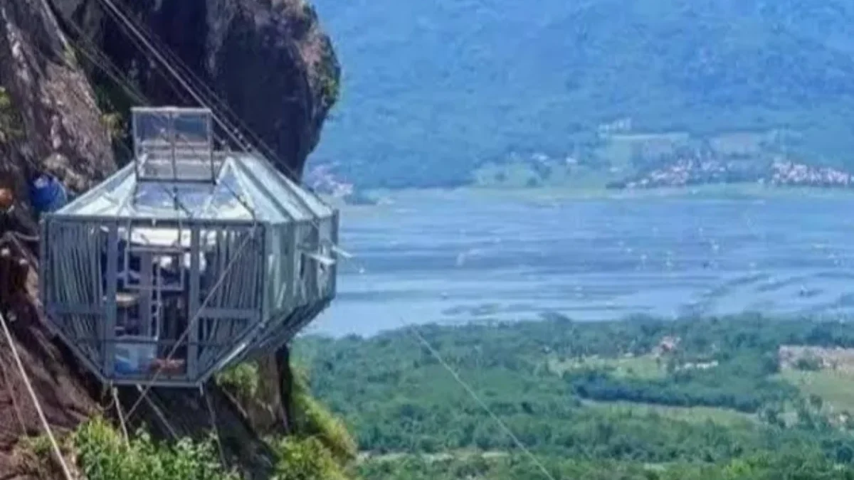 Sky Lodge merupakan Hotel Gantung yang berada di Purwakarta (Tangkap layar @Moch Faiez)