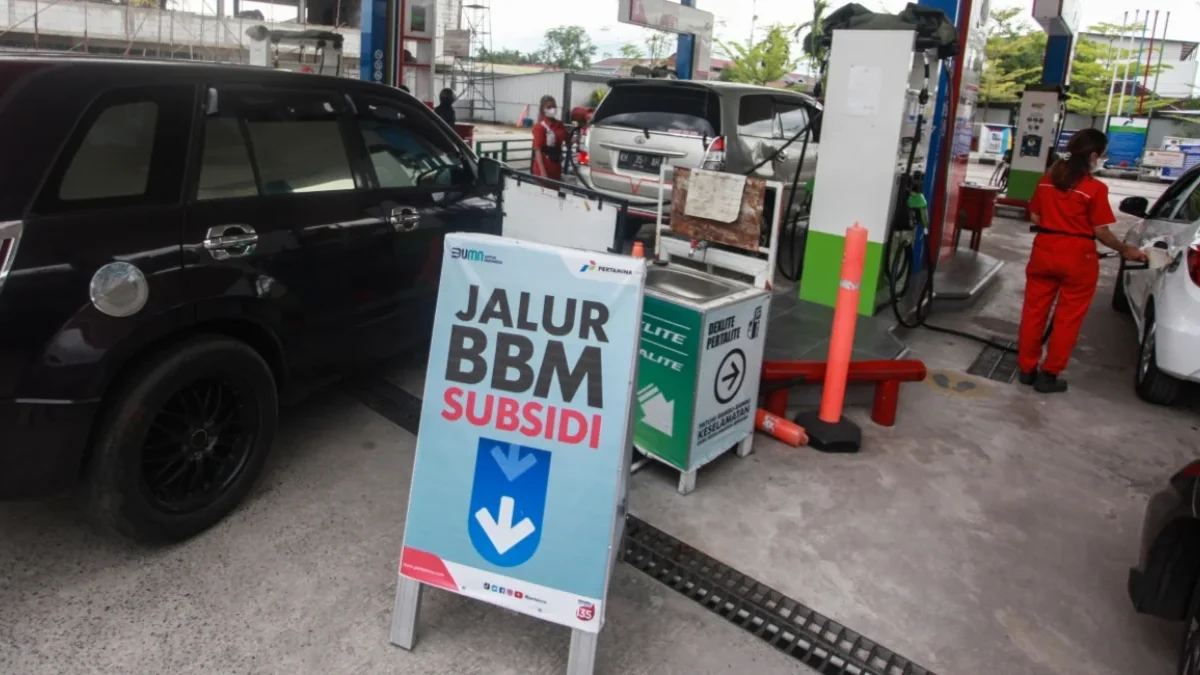 SPBU Yos Sudarso, Palangka Raya, Kalimantan Tengah, Sabtu (3/9/2022). | ANTARA FOTO/Makna Zaezar