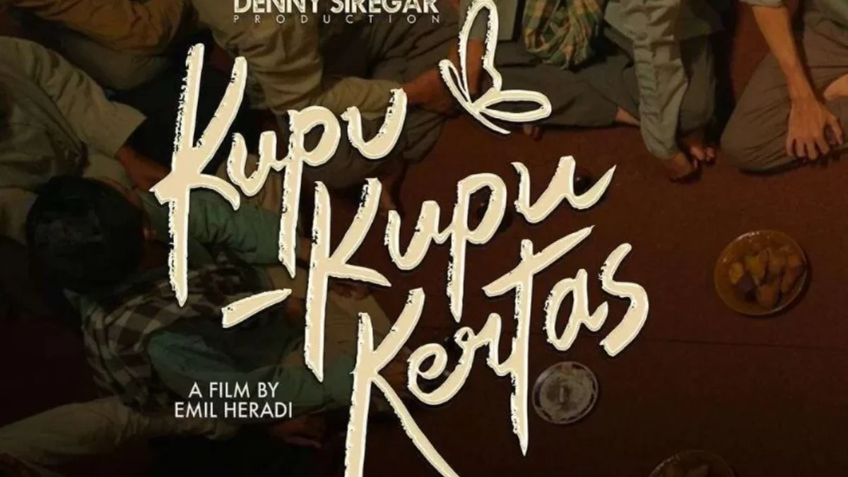 Sinopsis dan Pemeran Film Kupu-kupu Kertas. (Sumber Gambar: Screenshot via Instagram @kupukupukertasfilm)