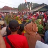 Turun Kabeh warga Masyarakat Kecamatan Tanjungsiang memeriahkan acara pawai pembangunan