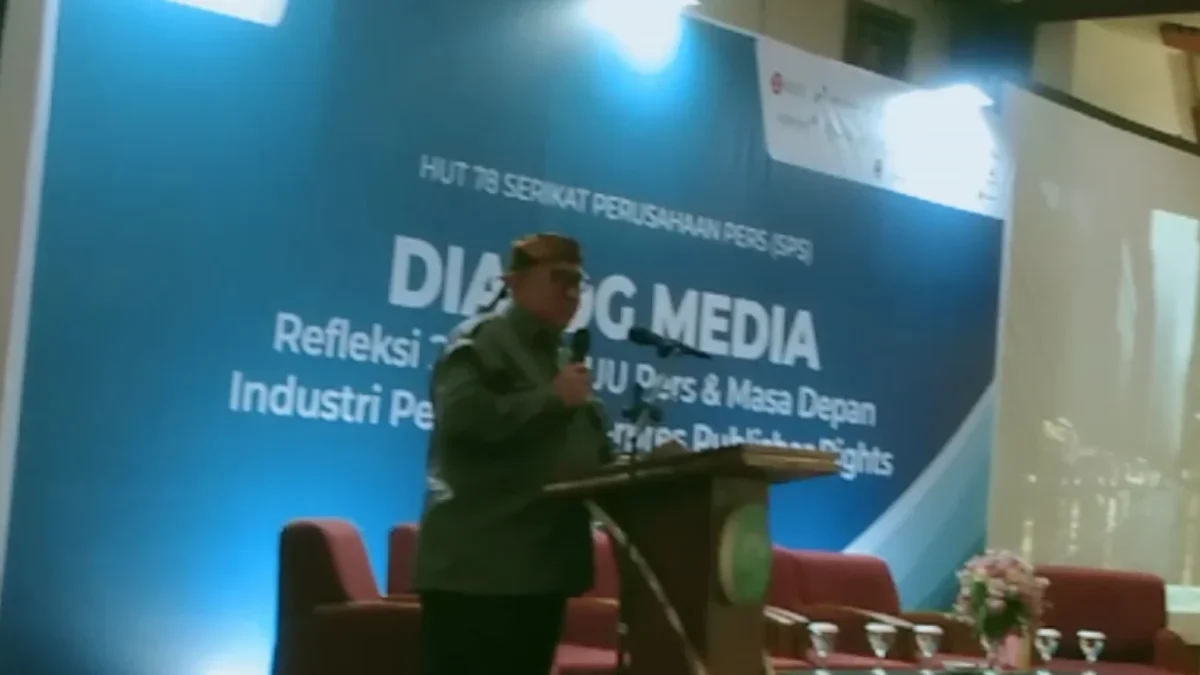 Ketua SPS Pusat Januar P Ruswita saat membuka acara HUT 78 SPS dan Perayaan 25 Tahun UU Pers