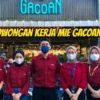 Lowongan kerja di Mie Gacoan. Kabar gembira warga PT Pesta Pora Abadi alias Mie Gacoan buka lowongan kerja 202