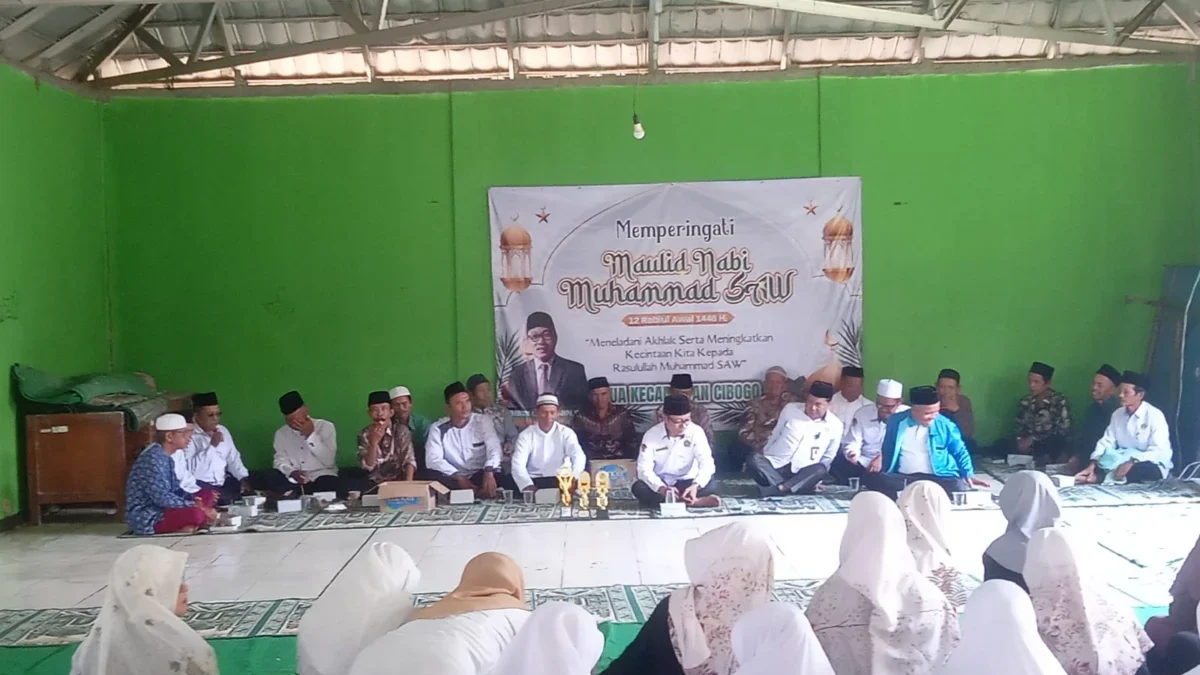 Lomba Tumpeng Maulid Nabi