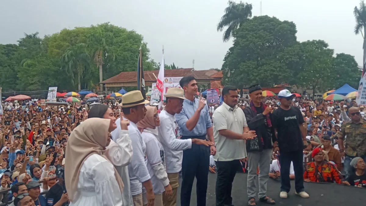 Kampanye Akbar Paslon Jimat-Aku di Subang, Warga Antusias dengan Kehadiran Verrell Bramasta