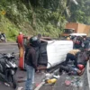 Kecelakaan di jalan raya cadas pangeran