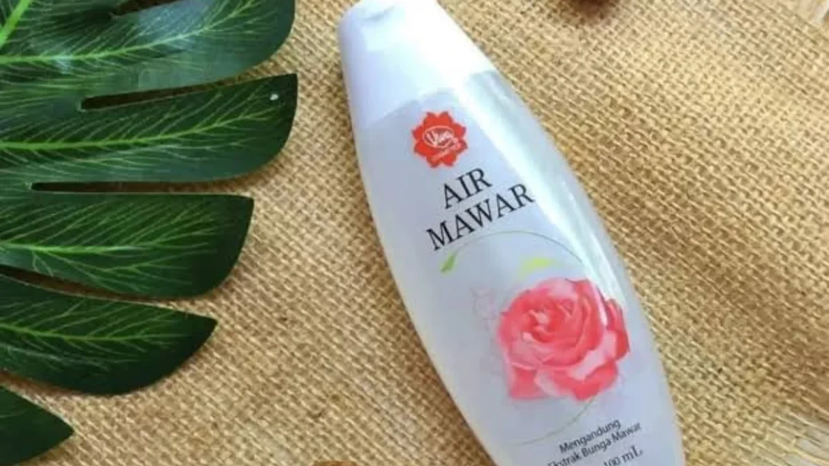 5 Cara Menggunakan Air Mawar untuk Wajah Bersih dan Glowing Maksimal